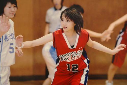 吃瓜爆料篮球女孩视频,揭秘网络爆红背后的故事  第3张